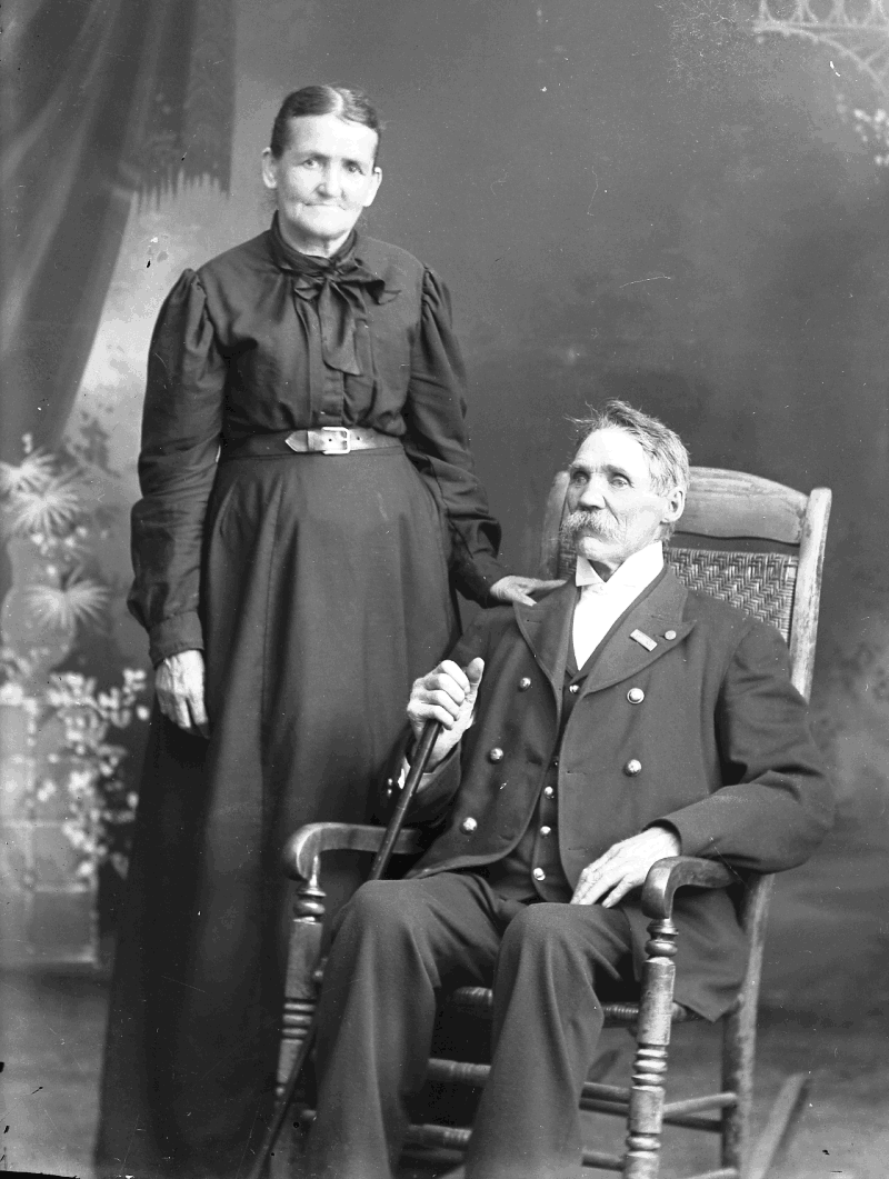 Donated by Huron Shores - Judy Sheldon In the INDEX TO ARG EMERY GLASS NEGATIVES COLLECTION 1890-1905 Part  #1 osco County Michigan Collection Baker, Francis   Older man & older women   As-Be  4690